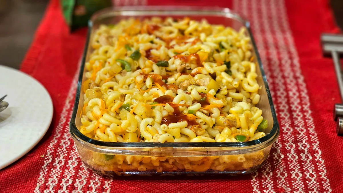 Macarrão de forno com frango cremoso que todos vão pedir bis