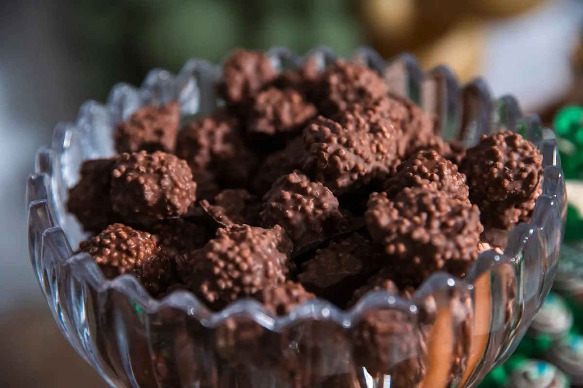 Pavê de Chocolate: Receita Tradicional ou Versão Simplificada? Veja Qual é Melhor