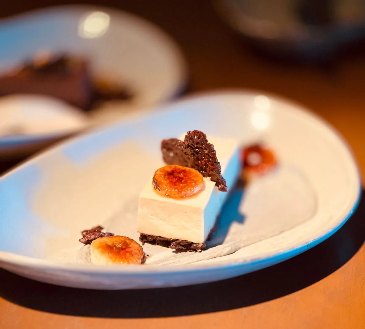 Picolé de banana e chocolate cremoso com apenas dois ingredientes