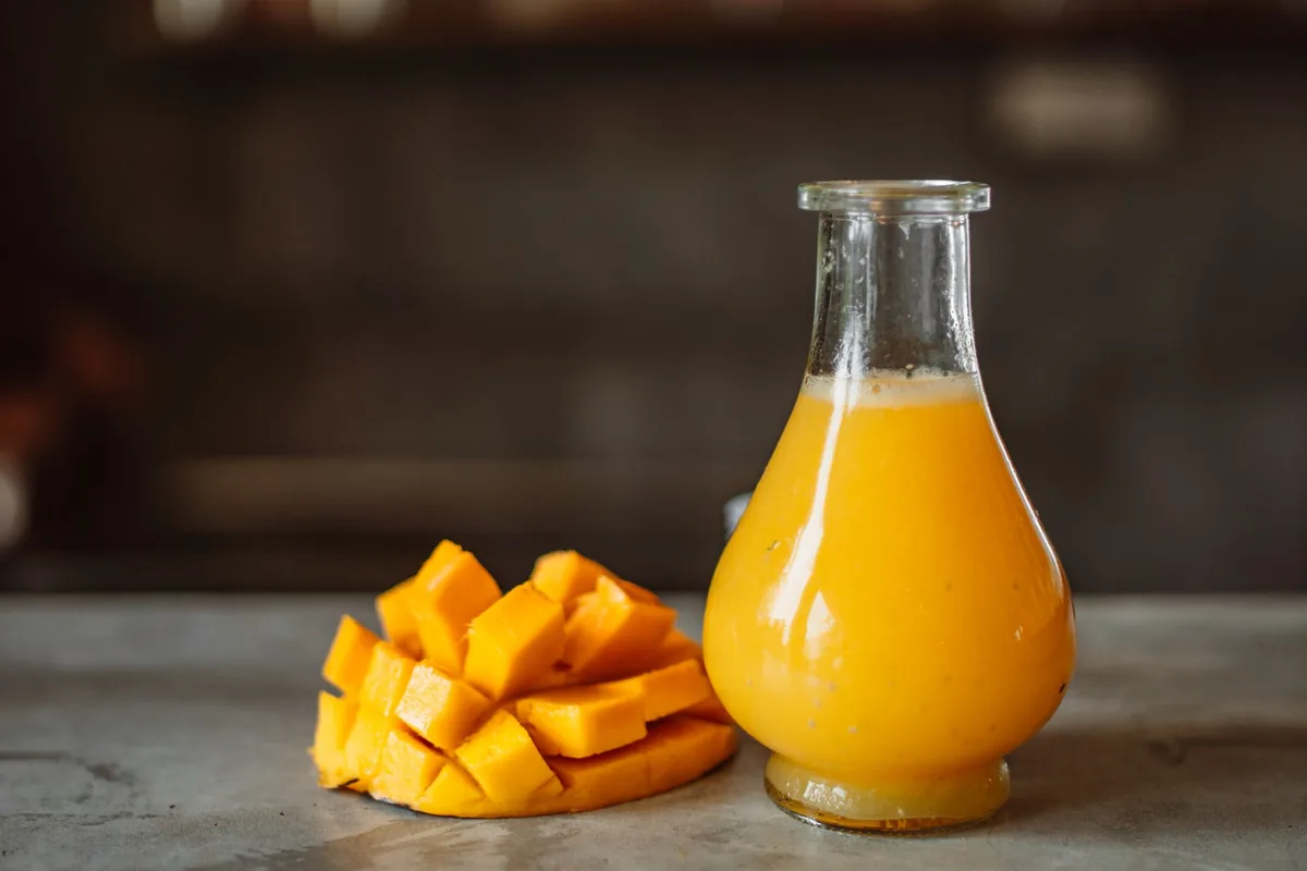 Bebida de manga verde liquidificador fácil: receita cremosa com leite condensado